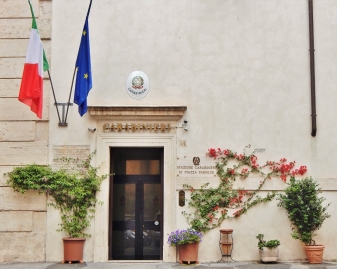 The prettiest police precinct in the world. Rome.
