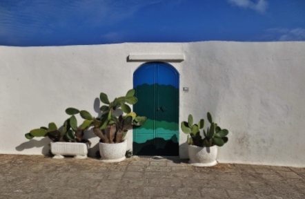 A most excellent door and photo! Ostuni, Apulia. Photo: Ditka Bagon